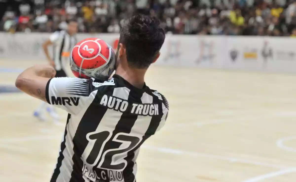 Atlético busca parcerias para montagem de times de basquete e futsal