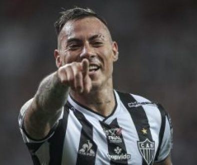 Vasco negocia com zagueiro campeão brasileiro pelo Atlético em 2021 -  FalaGalo