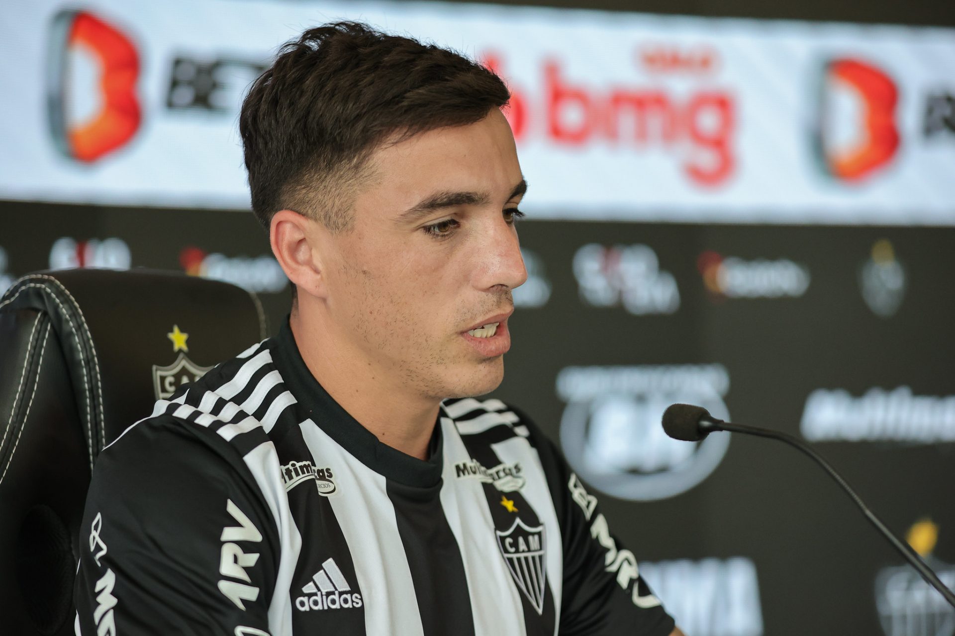 Saravia chega sabendo da exigência de Coudet e afirma que veio ao Atlético para ter muitas conquistas