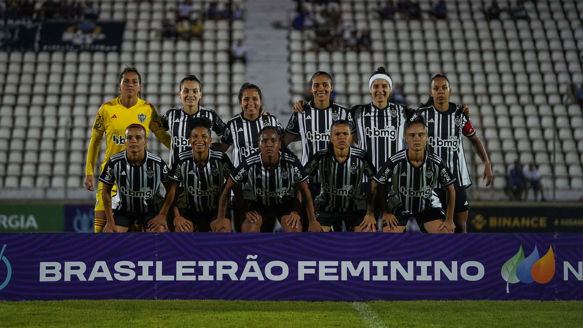 VINGADORAS VINGADORAS