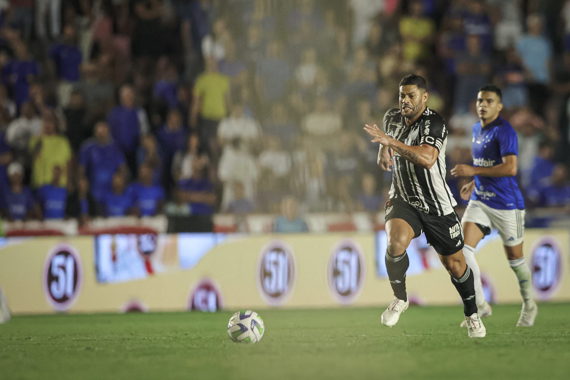 Chute de Hulk em gol pelo Galo fica perto de bater recorde mundial