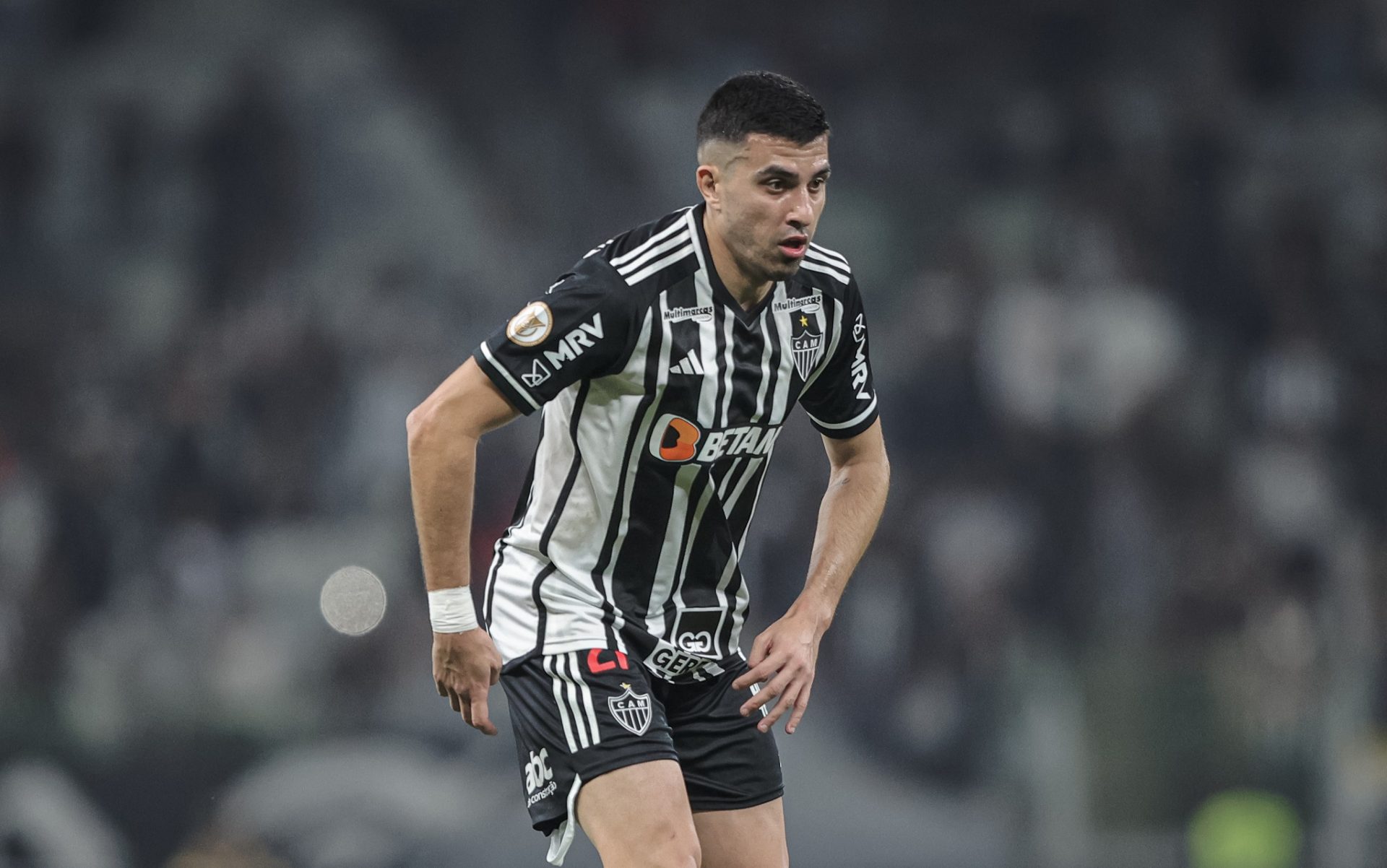 Battaglia passa por procedimento cirúrgico no joelho direito Battaglia passa por procedimento cirúrgico no joelho direito