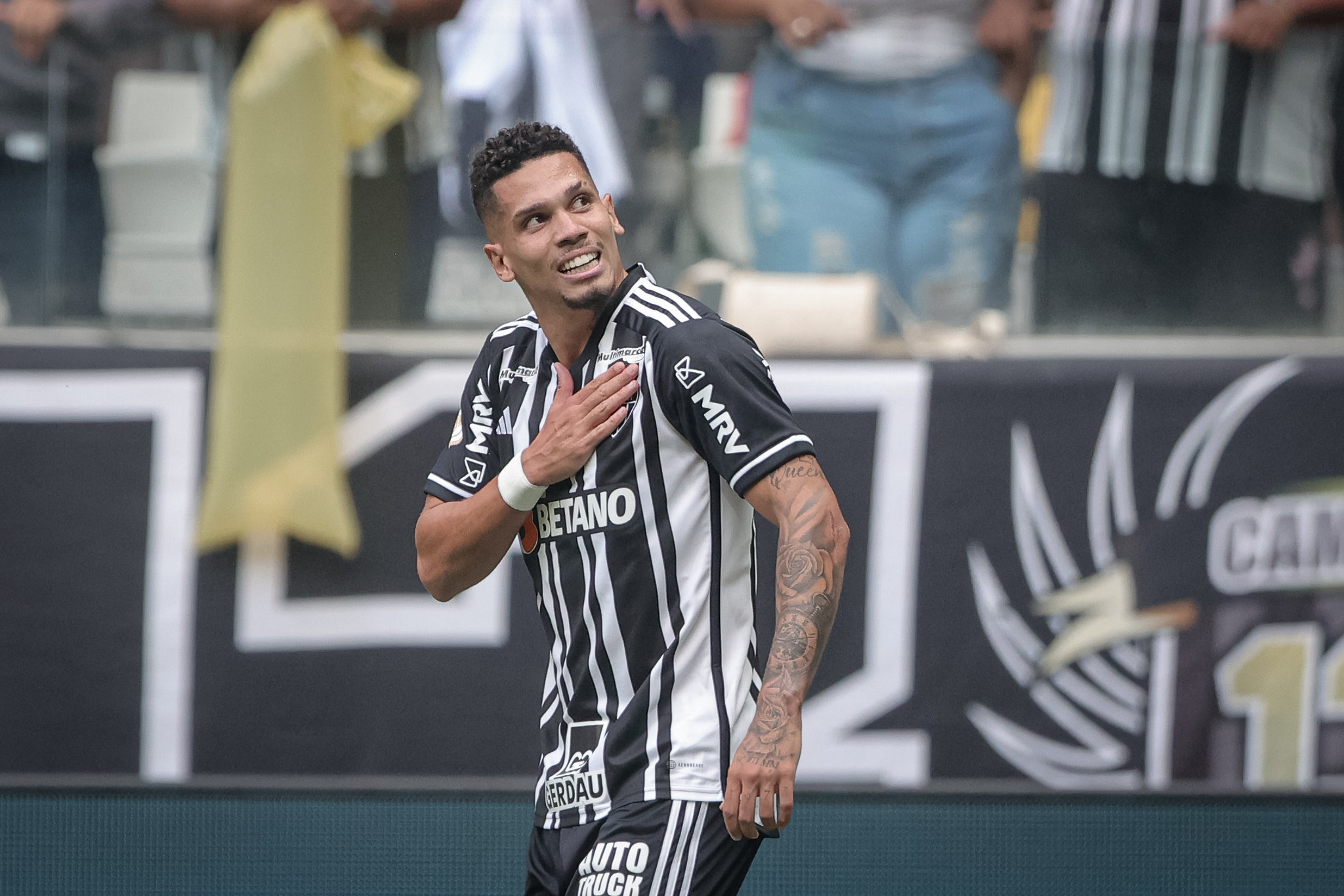PAULINHO PAULINHO
