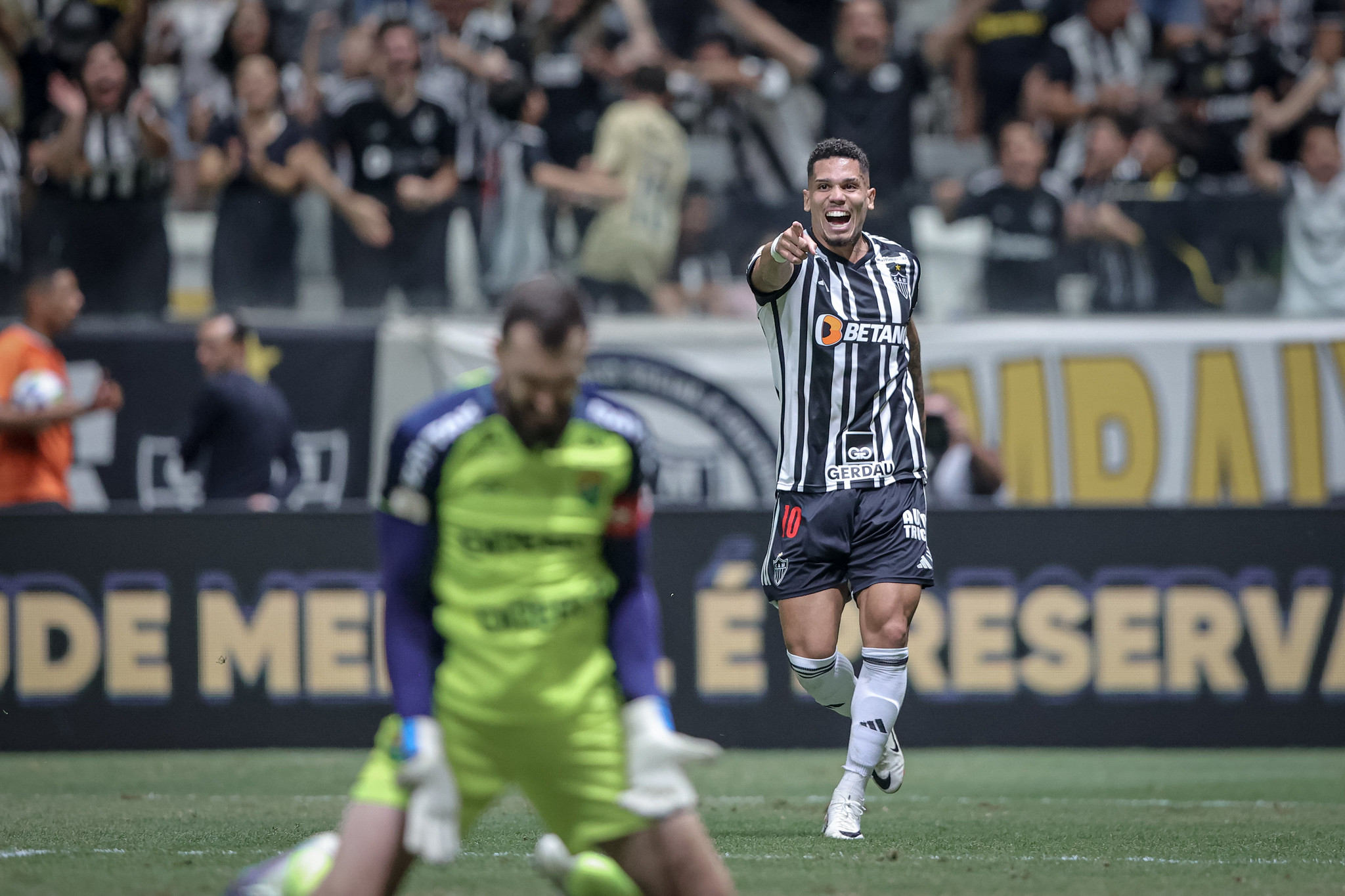 PAULINHO PAULINHO