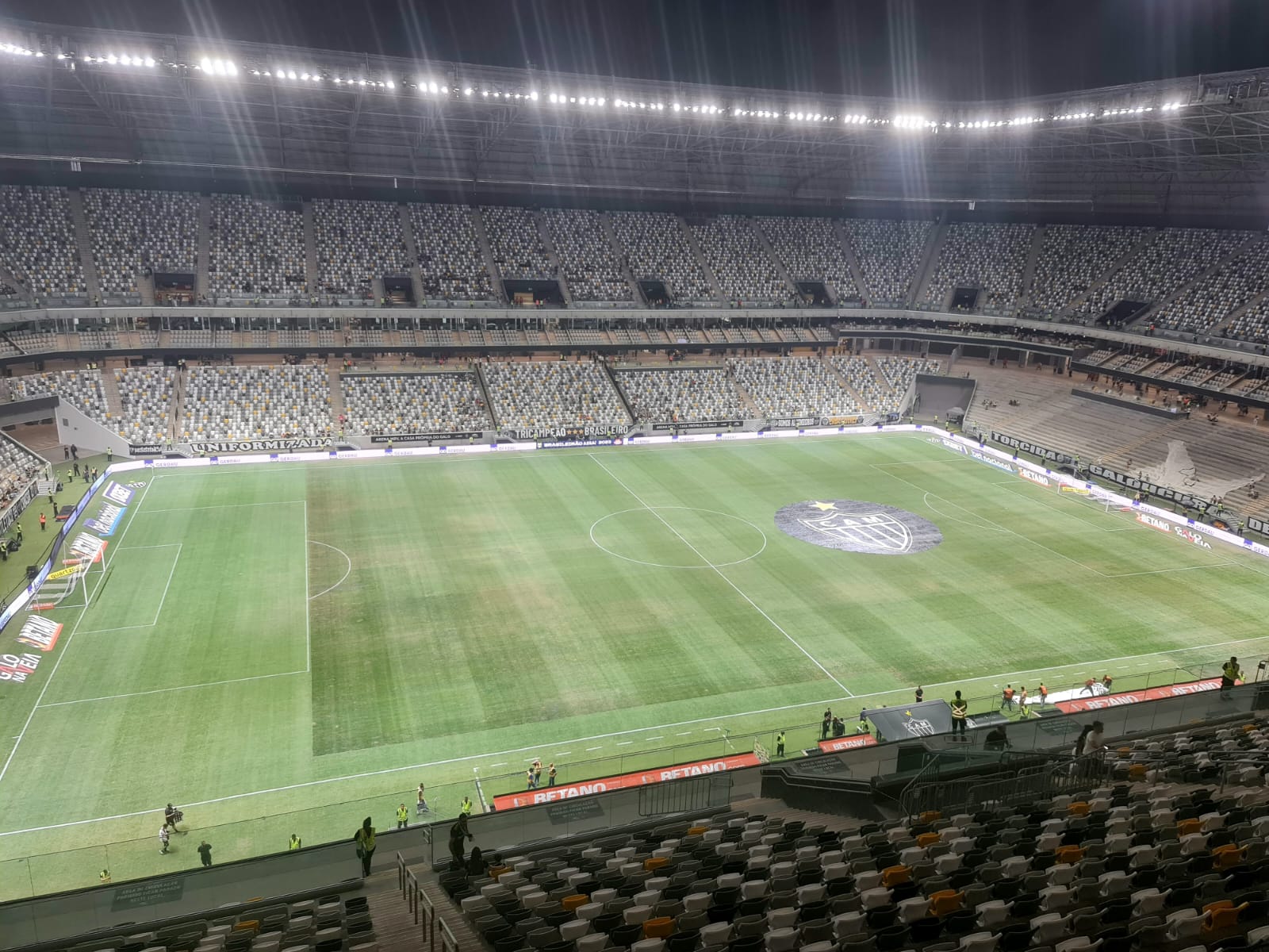 CAMAROTE STADIUM - SPFC x BOTAFOGO é na Total Acesso.