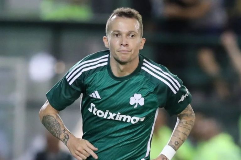 Atlético se reúne com representante de Bernard e inicia tratativas para repatriar o meia-atacante