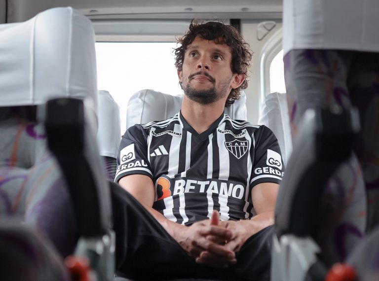 Apesar de investidas do São Paulo, Scarpa deseja continuar no Atlético