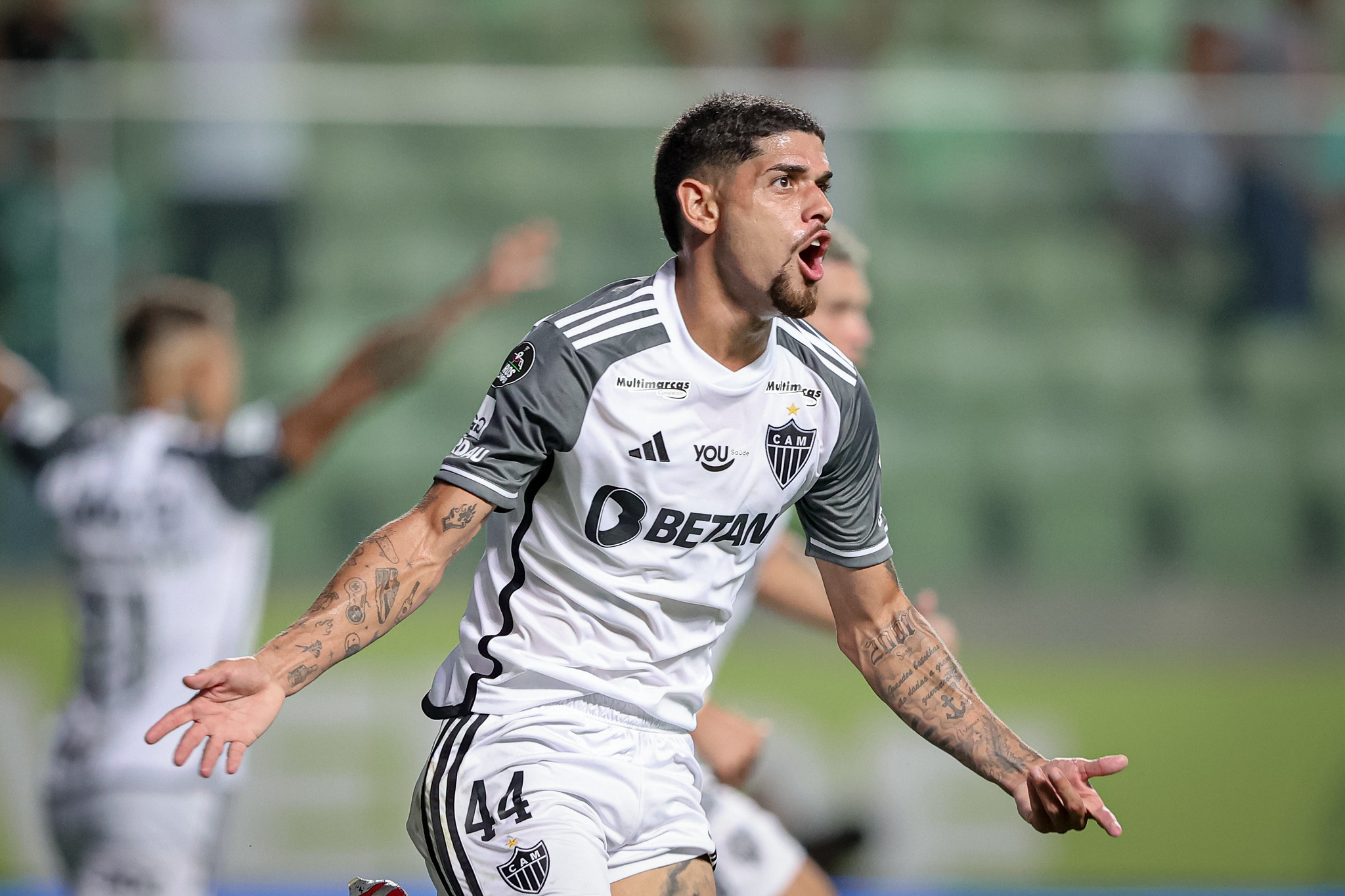 Rubens salva no apagar das luzes, e Atlético arranca empate com o América no Independência Rubens salva no apagar das luzes, e Atlético arranca empate com o América no Independência