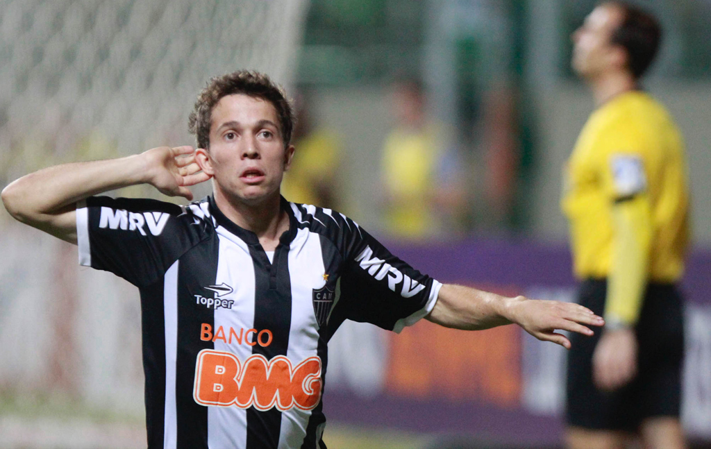 Atlético tem revés na justiça de suposto descobridor de Bernard e terá que recorrer