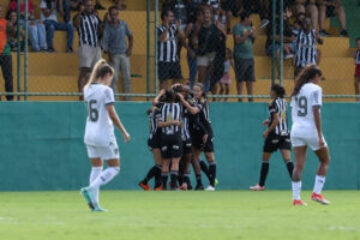 Vingadoras empataram com o Botafogo em Contagem (Foto: Daniela Veiga / Atlético)
