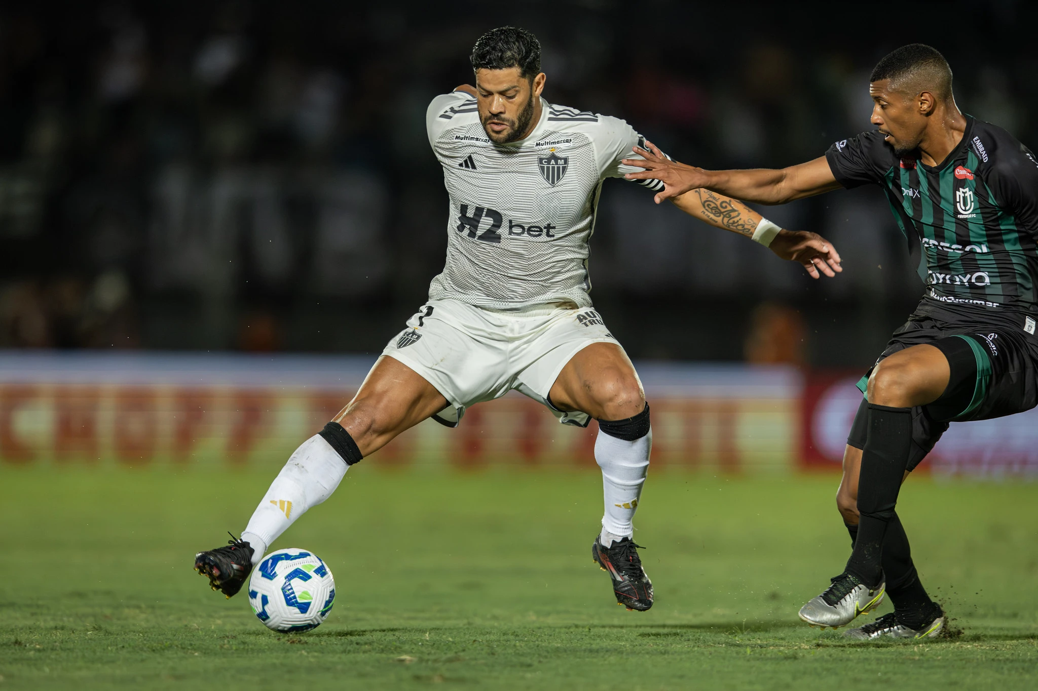 Atlético vacila na defesa e só empata contra o Maringá