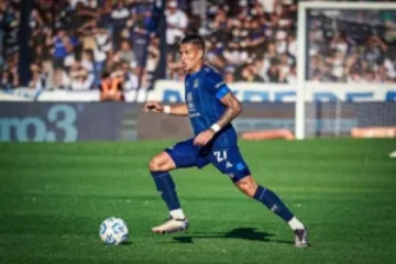 Atlético estaria interessado em volante colombiano, clube nega.