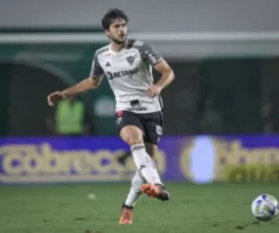 Zagueiro Igor Rabello alcança a marca de 200 jogos com a camisa do Atlético. Confira.