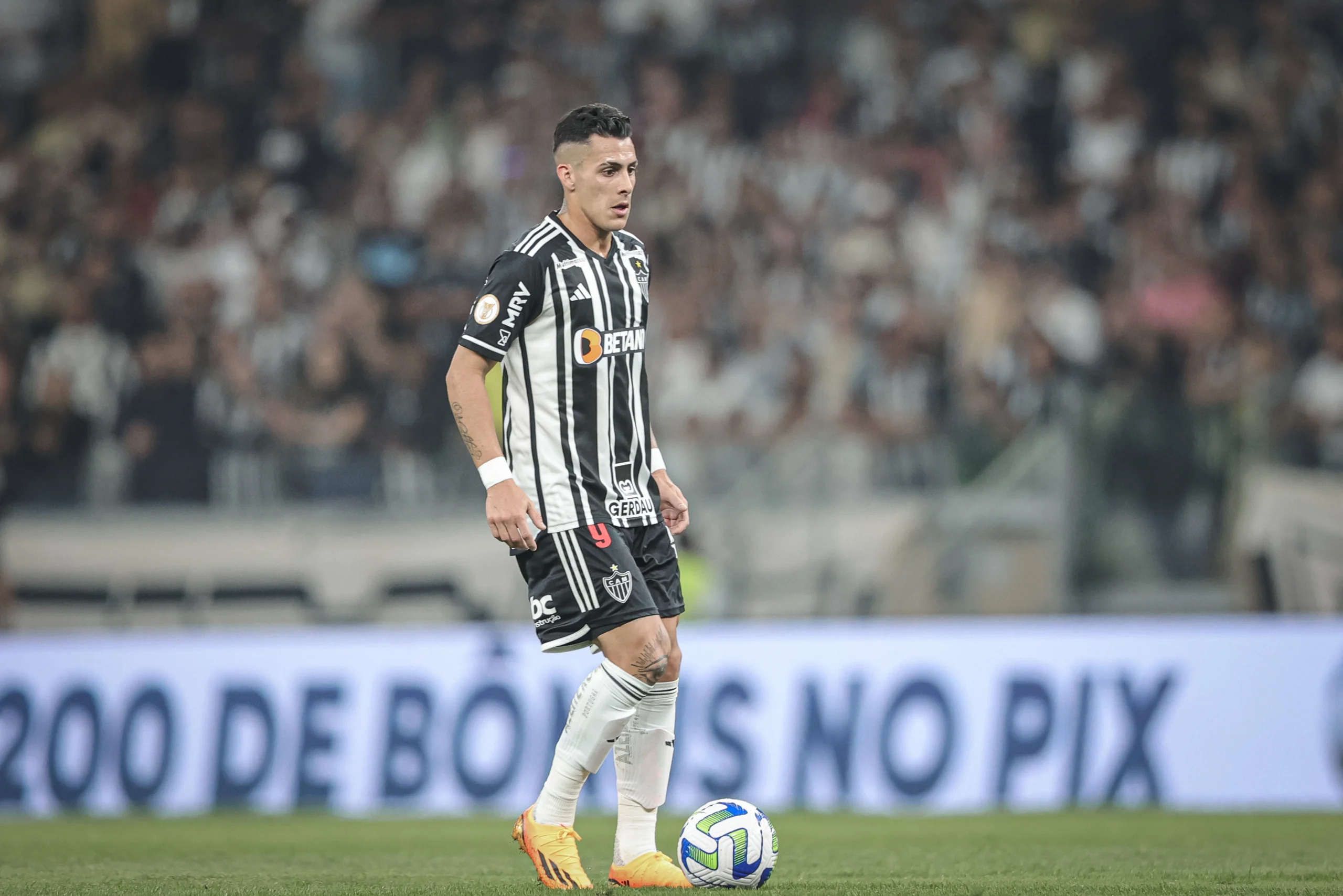 atletico-pode-lucrar-com-venda-de-pavón-ao-racing Atlético pode lucrar com venda de Pavón ao Racing. Confira os detalhes.