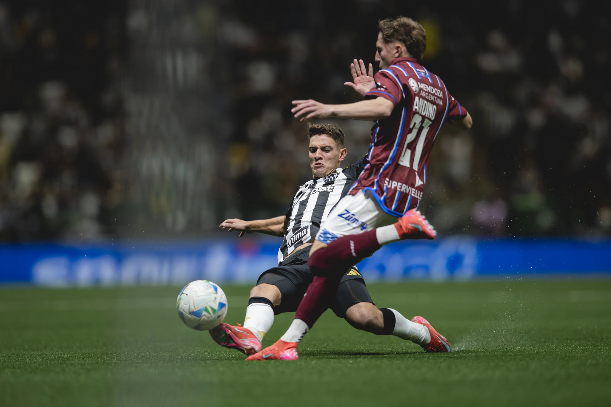 Confira tudo sobre o confronto entre Godoy Cruz e Atlético, pelas oitavas de final da Sul-Americana.
