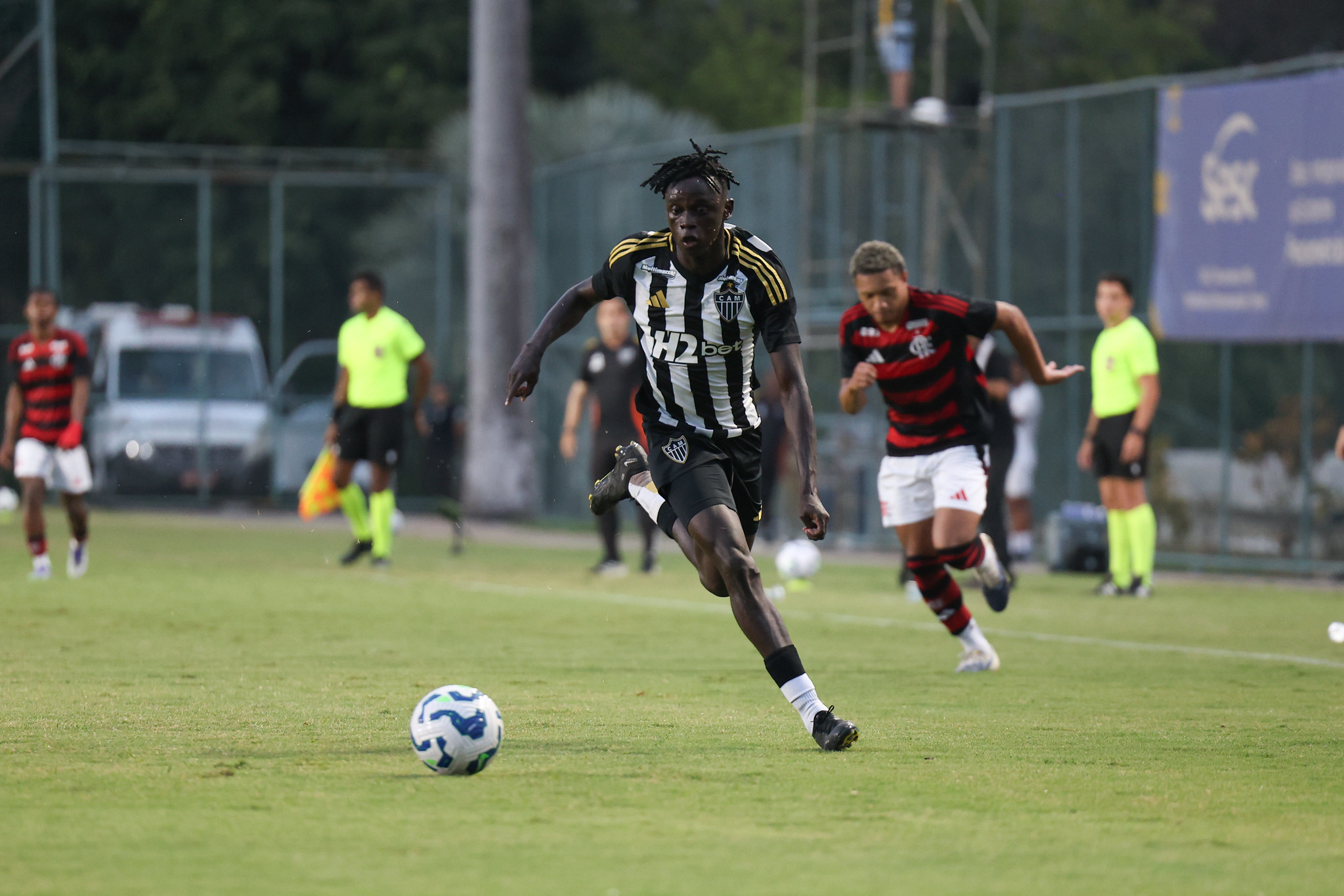 Mamady Cissé, meia do Galinho (Foto: Daniela Veiga/Atlético)
