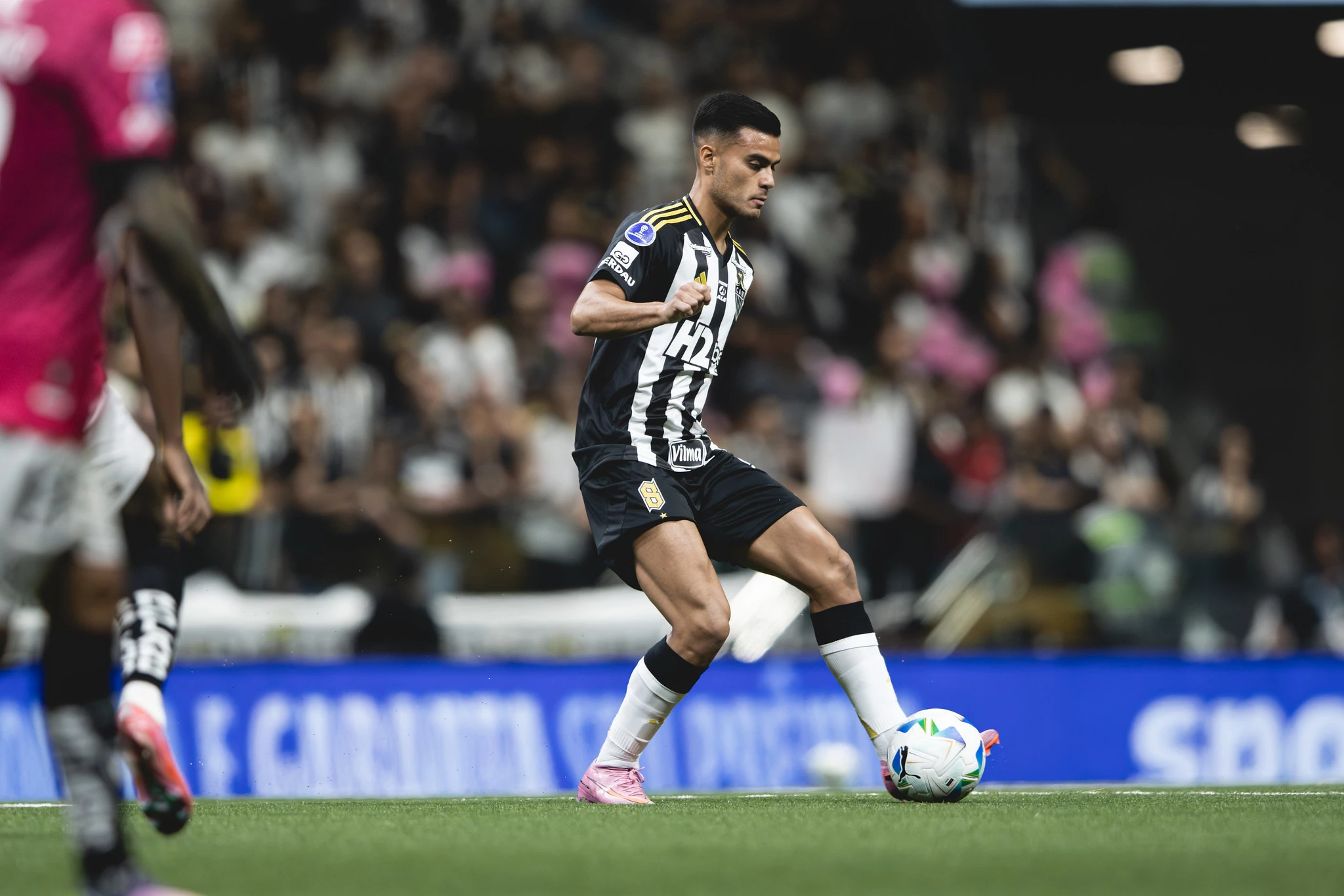 Reestruturação do River Plate inclui interesse em Fausto Vera, afirmam jornalistas argentinos