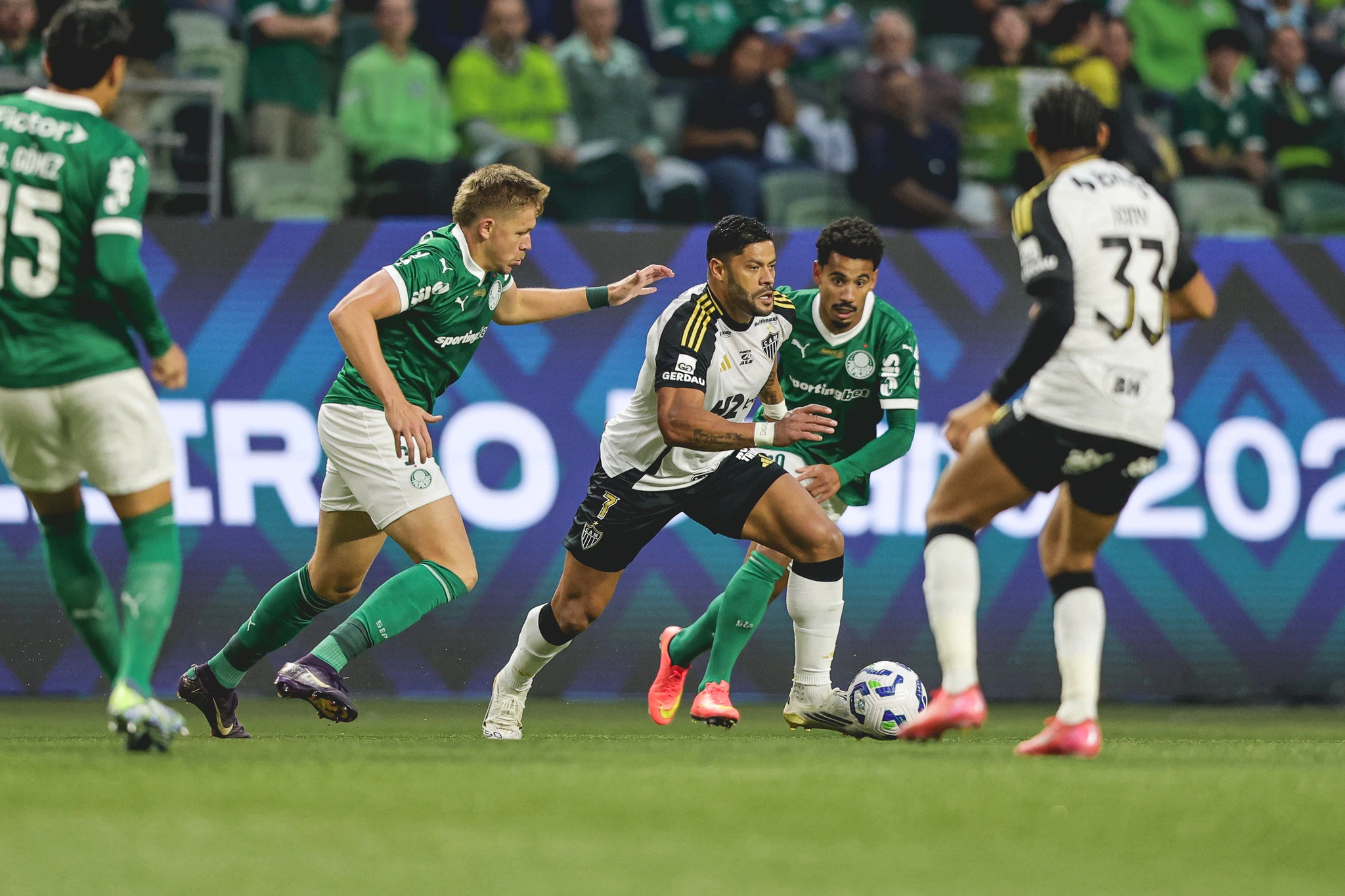 Atlético x Palmeiras: prováveis times, desfalques e números da arbitragem para o duelo na Arena MRV