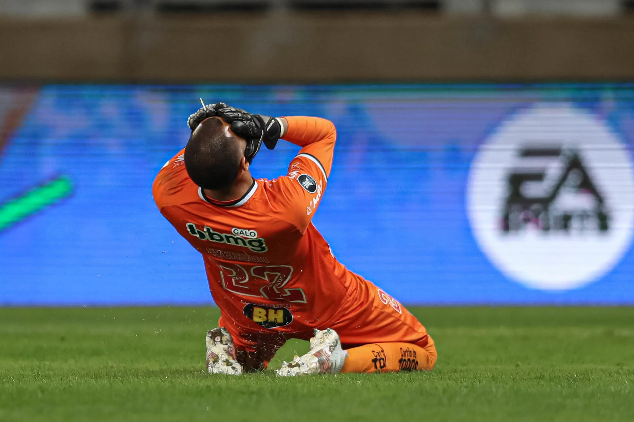 Everson comemora classificação heroica contra o Boca Juniors pelas oitavas de final da Libertadores de 2021.