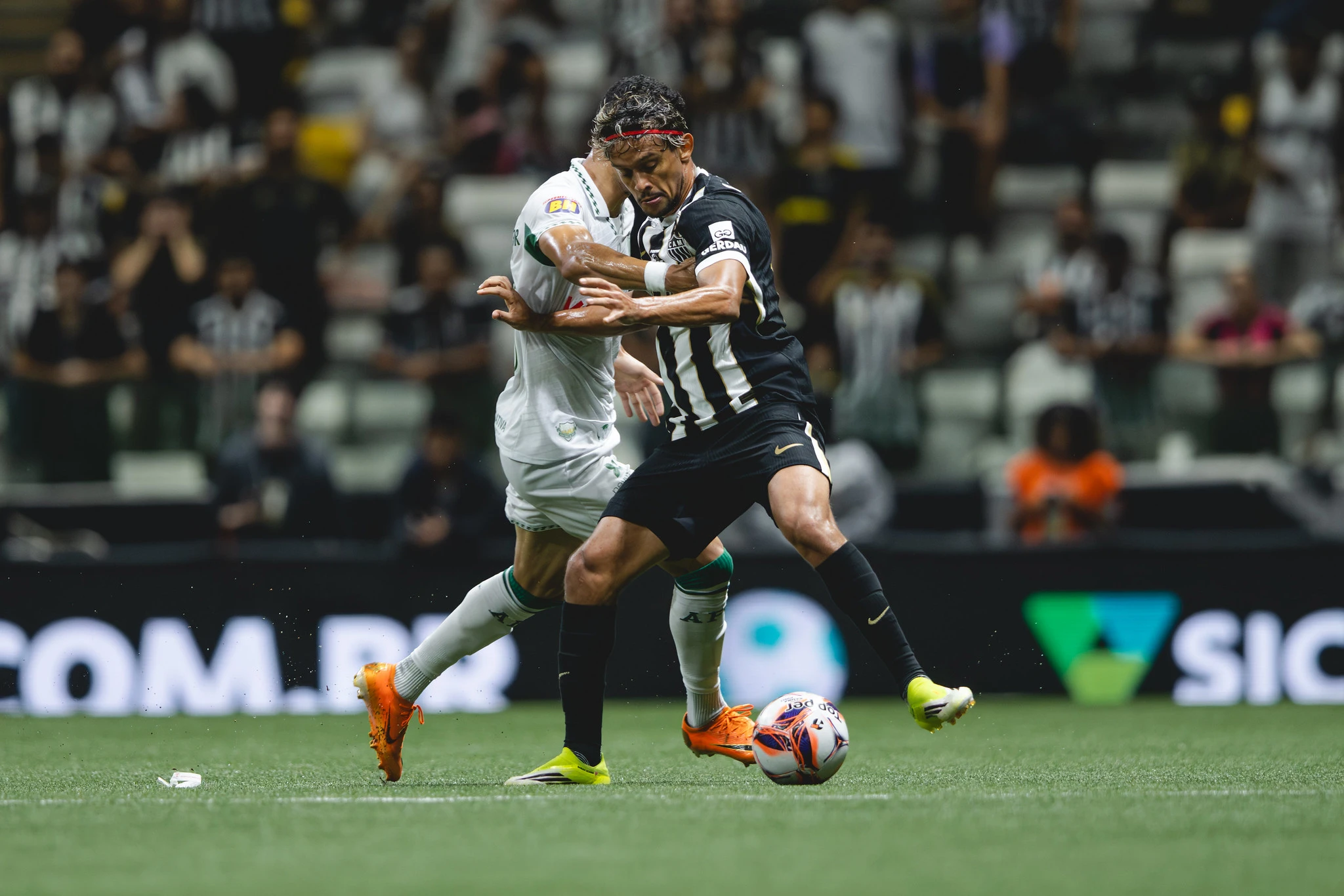 Atlético sai na frente, mas cede empate ao América nos acréscimos pela semifinal do Mineiro