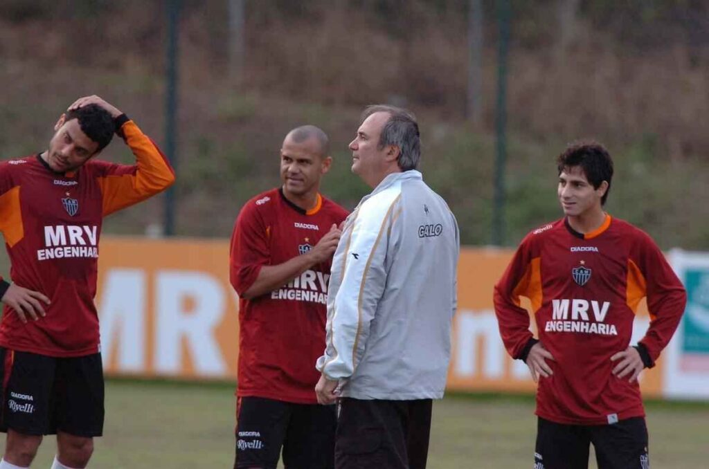 Levir Culpi conquistou a Série B de 2006, pelo Galo (Imagem: Centro de Memória do Atlético)