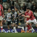 Atlético x Internacional: desfalques, retornos, prováveis times e arbitragem