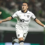 Atlético goleia a Chapecoense fora de casa e conquista primeira vitória como visitante no Brasileirão