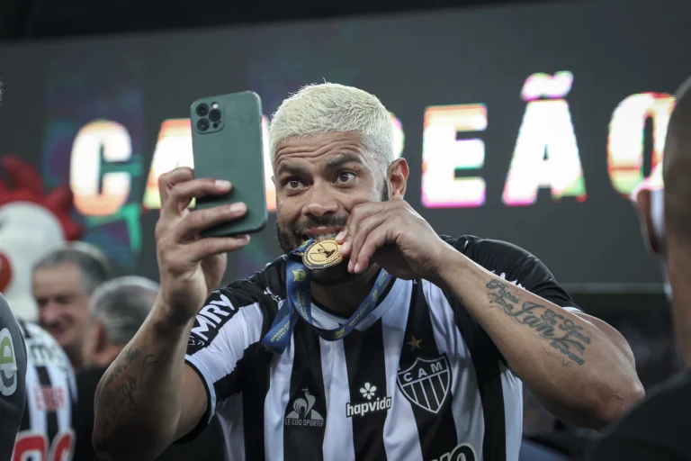 Hulk deixa o Atlético. Em 2021, o jogador conduziu o Galo ao título brasileiro.