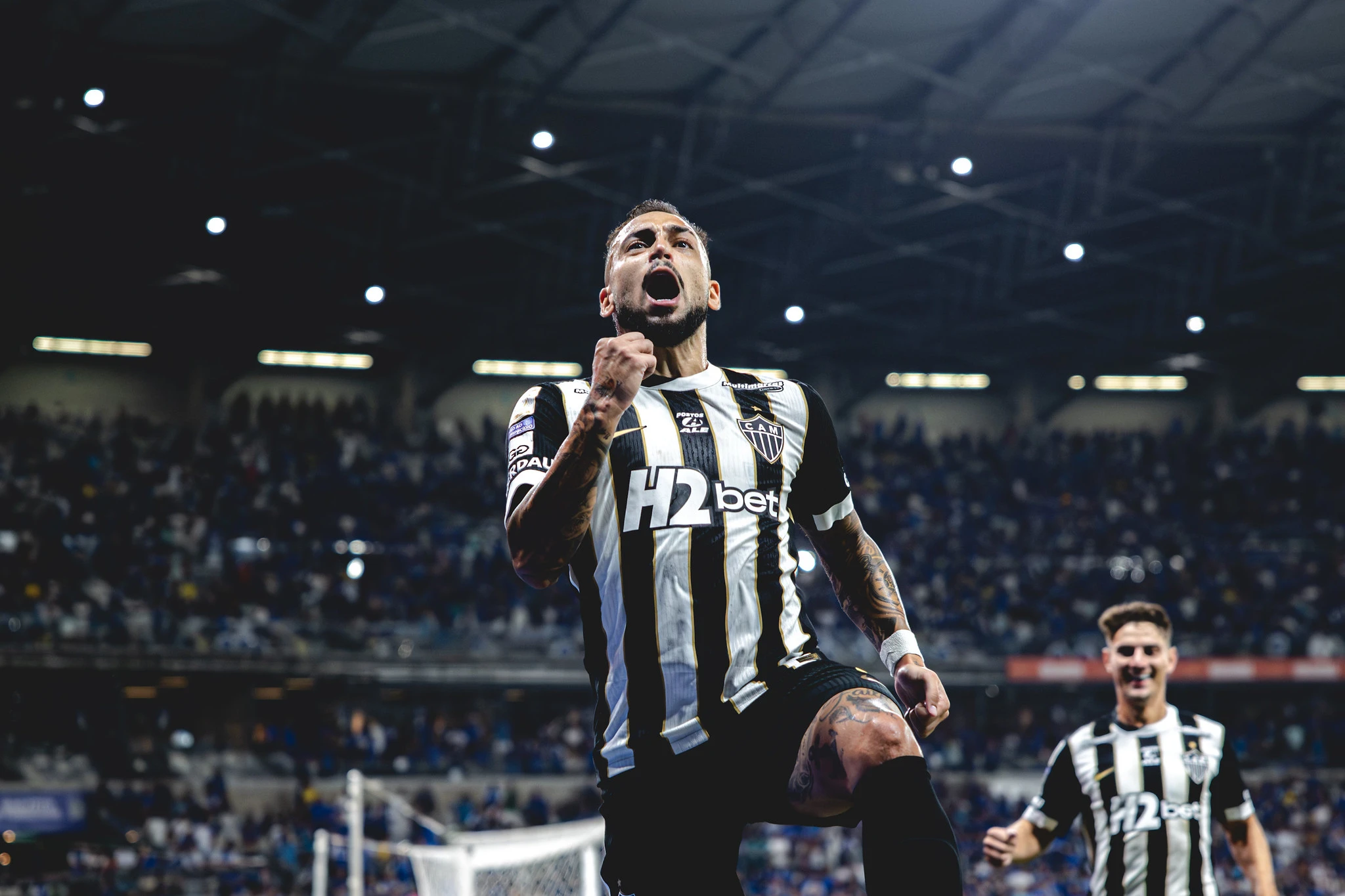 Atlético é letal no primeiro tempo e bate o Cruzeiro no Mineirão