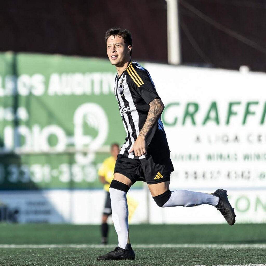 Com apenas um mês de Atlético, Natã Barbosa sofreu lesão gravíssima de LCA