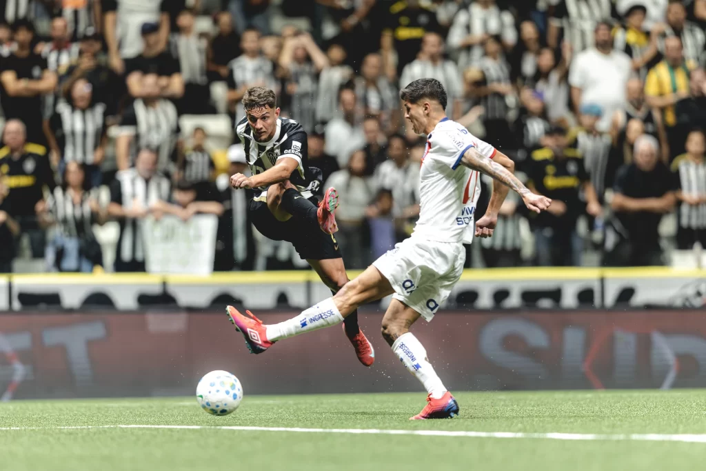Atlético repete a falta de repertório ofensivo e empata com o Bahia no retorno do Brasileirão.