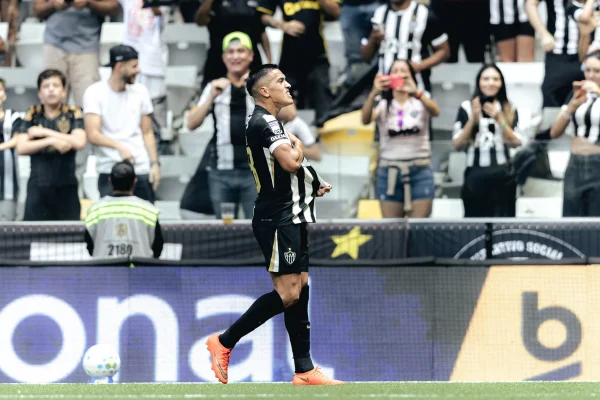 Com ótima atuação coletiva no segundo tempo, Atlético vence o Grêmio na Arena MRV