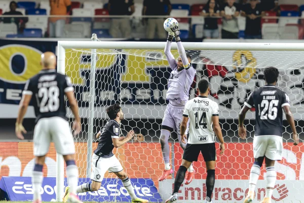 Com time alternativo, Atlético empata contra o Remo por 2 a 2, no Mangueirão