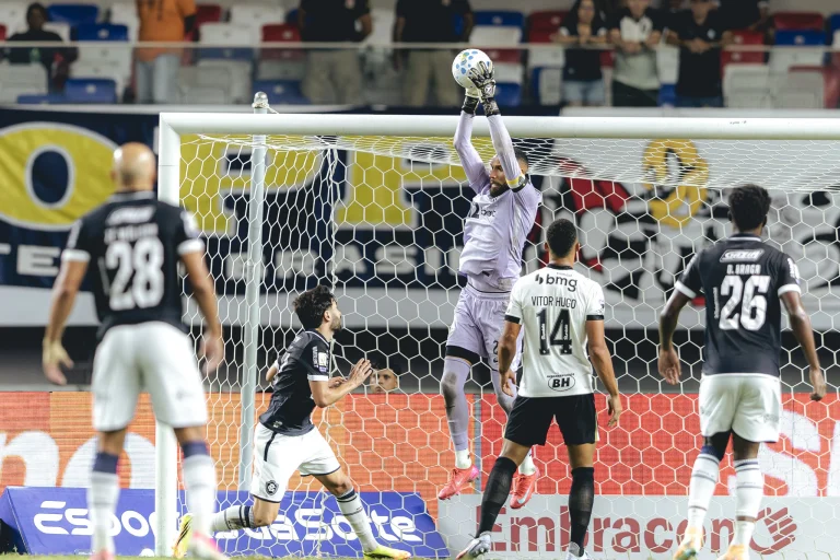Com time alternativo, Atlético empata contra o Remo por 2 a 2, no Mangueirão