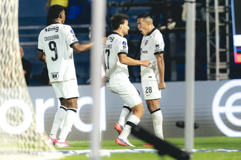Dupla ‘Lei do Ex’ funciona, Atlético vence o Bragantino e sai em vantagem na Sul-Americana