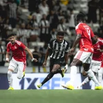 Internacional x Atlético: prováveis escalações, desfalques e tudo sobre o duelo da 24ª rodada do Brasileirão