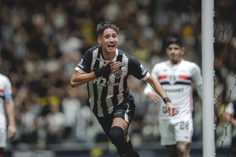 Iván Román está de saída do Atlético: zagueiro chileno deve ser emprestado até dezembro de 2027; Confira