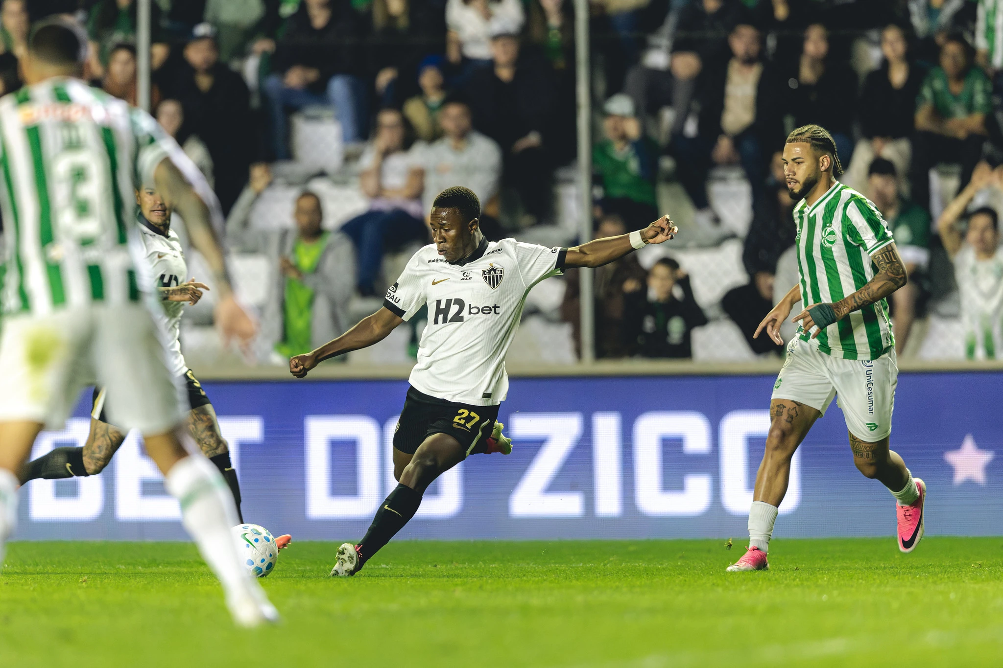 Minda marca no último lance, Atlético vence o Juventude e avança na Copa do Brasil