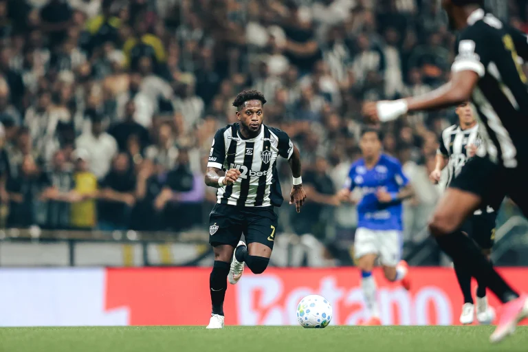 Em virada histórica, Atlético bate o Cruzeiro por 2 a 1 e avança às semifinais da Copa do Brasil