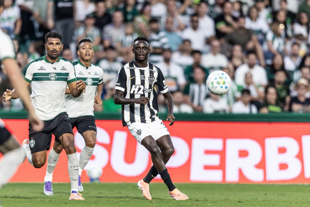 Atlético x Coritiba: prováveis times, desfalques, arbitragem e tudo sobre o duelo pela 31ª rodada do Brasileirão